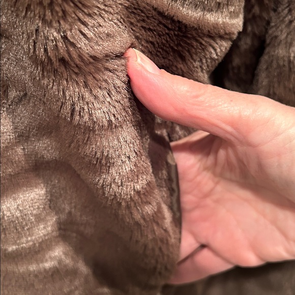 Steve Madden Short Faux Fur Jacket M - Picture 3 of 3